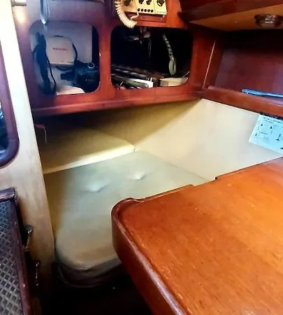 보트호텔 Liveaboard Sailboat In Central Marina 그지라